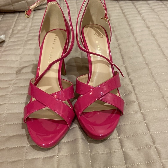 Kelly & Katie pink synthetic sandal. - Picture 12 of 16